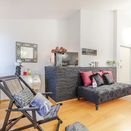Casa Elo: Smart, Convenient And Spacious In * Lucca